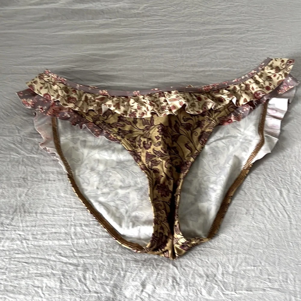Zimmermann three piece swimsuit never been worn. Size 3 US 10 - Picture 5 of 11